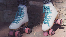 Load image into Gallery viewer, Impala Rollerskates - White
